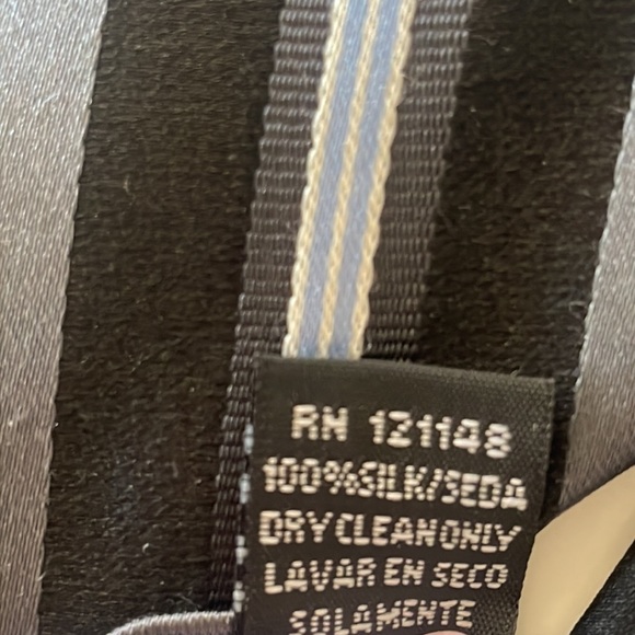 Bugatti Black Grey and White Striped Men’s Formal Silk Tie - Picture 8 of 8